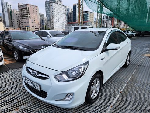 Hyundai Accent 1.6 GDI Blue Saver — пробег 176 079 км — фото 1 из 5