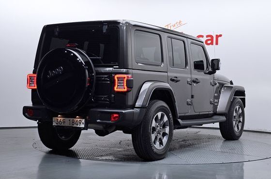 Jeep Wrangler 2.0 Overland 4Door — пробег 41 668 км — фото 2 из 5