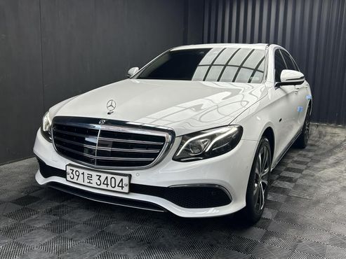 Mercedes-Benz E-Class E300e 4MATIC Exclusive — пробег 63 881 км — фото 2 из 5