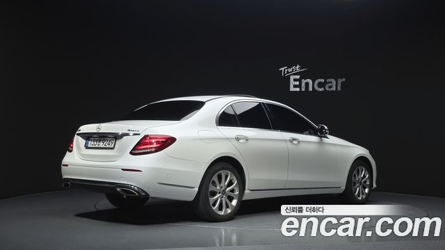 Mercedes-Benz E-Class из Кореи Encar