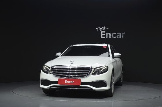 Mercedes-Benz E-Class E300 4MATIC Exclusive — пробег 77 421 км — фото 3 из 5