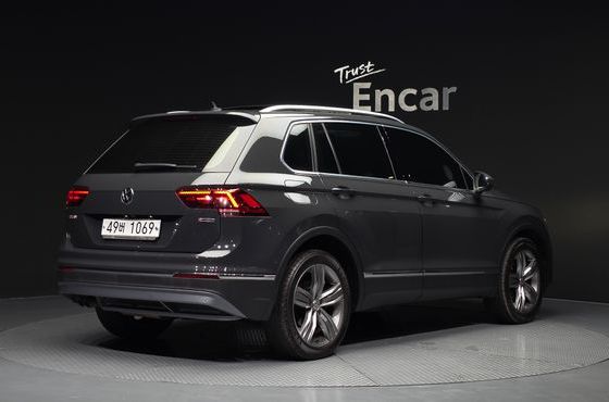 Volkswagen Tiguan 2.0 TDI 4Motion Prestige — пробег 157 729 км — фото 2 из 5