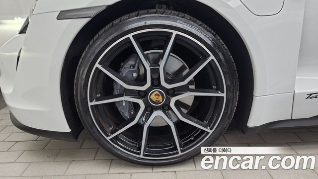 Porsche Taycan из Кореи Encar