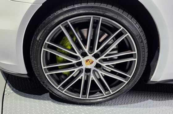 Porsche Panamera 2.9 AWD E-Hybrid — пробег 95 903 км — фото 5 из 5