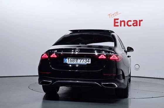 Mercedes-Benz E-Class E300 4MATIC AMG Line — пробег 16 447 км — фото 4 из 5