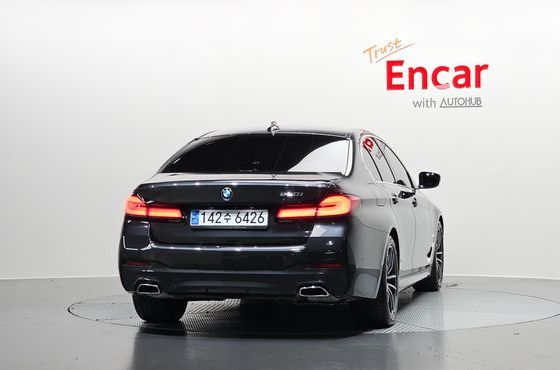 BMW 5-Series 520i M Sport — пробег 27 523 км — фото 4 из 5