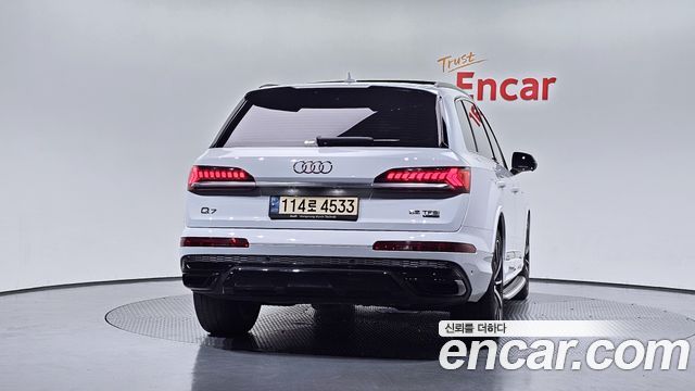Audi Q7 55 TFSI Quattro Premium — пробег 152 866 км — фото 4 из 5