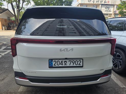 Kia Carnival HEV 9 seater Prestige — пробег 10 000 км — фото 4 из 5