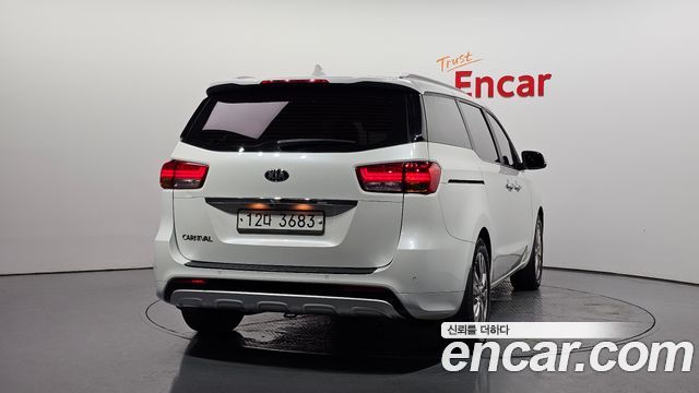 Kia Carnival из Кореи Encar
