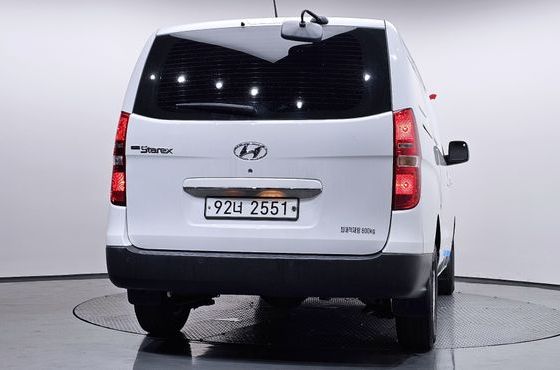 Hyundai Starex Van 3-Seater Style — пробег 246 339 км — фото 4 из 5
