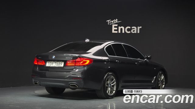 BMW 5-Series 520d xDrive M Sport Package Plus — пробег 141 208 км — фото 2 из 5