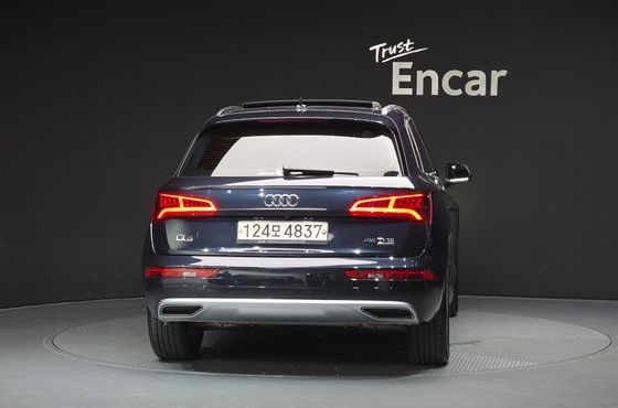 Audi Q5 45 TFSI Quattro Premium — пробег 126 961 км — фото 4 из 5