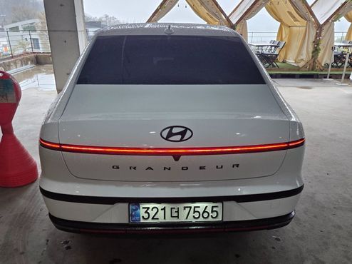 Hyundai Grandeur 2,5 Gasoline 2WD Honors — пробег 1 550 км — фото 4 из 5