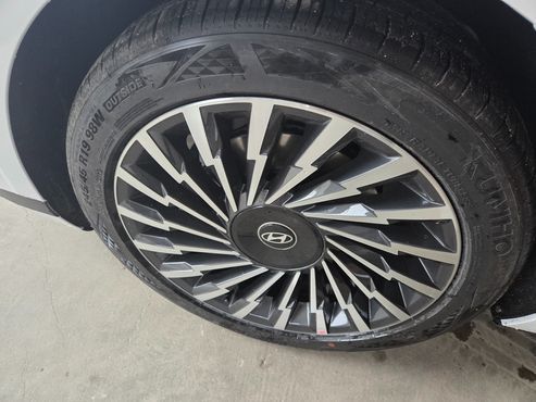 Hyundai Grandeur 2,5 Gasoline 2WD Honors — пробег 1 550 км — фото 5 из 5