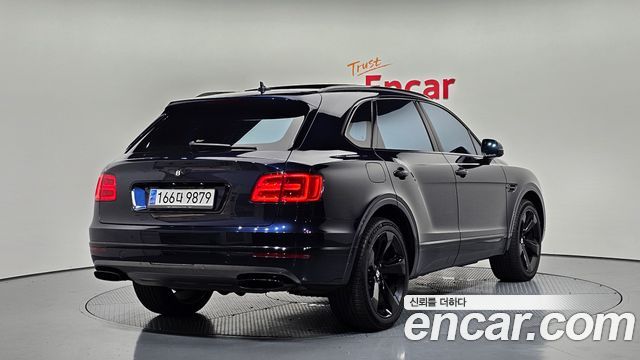 Bentley Bentayga 6.0 W12 — пробег 65 774 км — фото 2 из 5