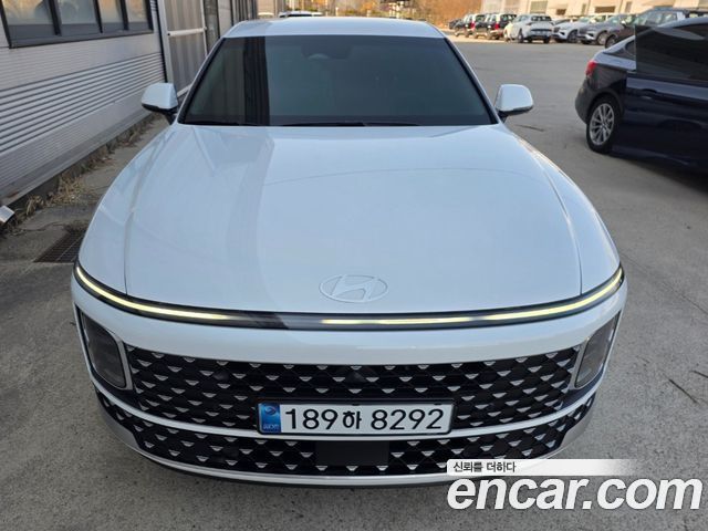 Hyundai Grandeur Premium — пробег 950 км — фото 1 из 5