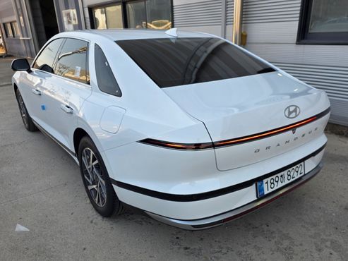 Hyundai Grandeur Premium — пробег 950 км — фото 3 из 5