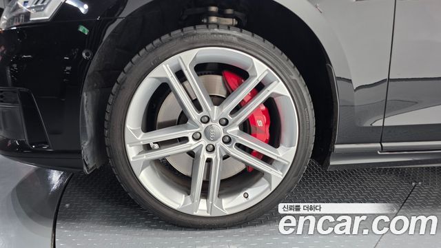 Audi S8 из Кореи Encar
