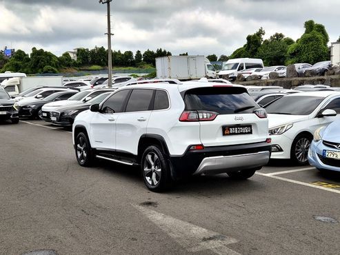 Jeep Cherokee 2.4 Limited AWD — пробег 40 000 км — фото 3 из 5
