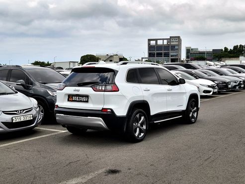 Jeep Cherokee 2.4 Limited AWD — пробег 40 000 км — фото 4 из 5