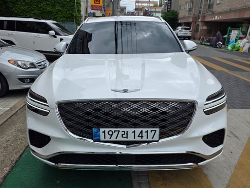 Genesis GV70 2.5T Gasoline 2WD — пробег 650 км — фото 1 из 5