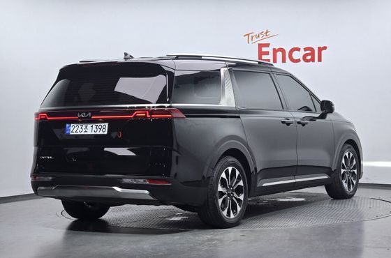 Kia Carnival 9-Seater Signature — пробег 90 392 км — фото 2 из 5