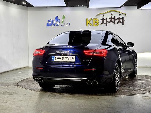 Maserati Ghibli 3.0 Diesel 3rd — пробег 114 800 км — фото 3 из 5