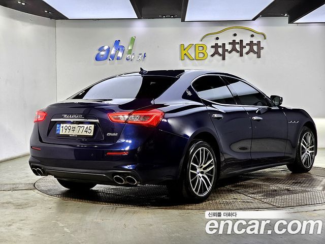 Maserati Ghibli из Кореи Encar