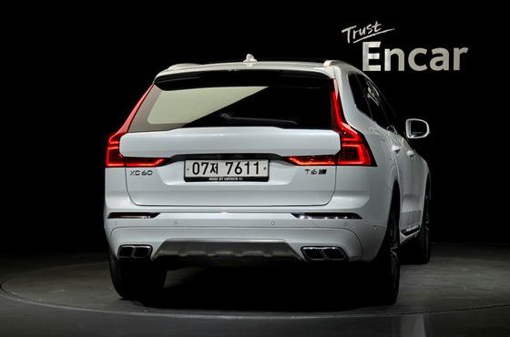 Volvo XC60 T6 Inscription — пробег 117 161 км — фото 4 из 5