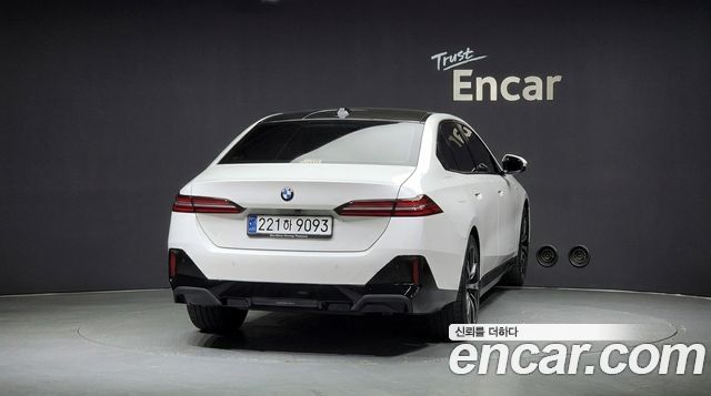 BMW 5-Series 530i xDrive M Sport — пробег 17 903 км — фото 4 из 5