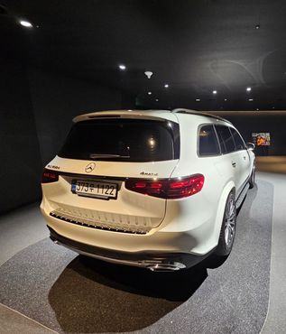 Mercedes-Benz GLS-Class GLS450d 4MATIC — пробег 9 500 км — фото 2 из 5