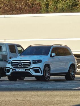 Mercedes-Benz GLS-Class GLS450d 4MATIC — пробег 9 500 км — фото 4 из 5