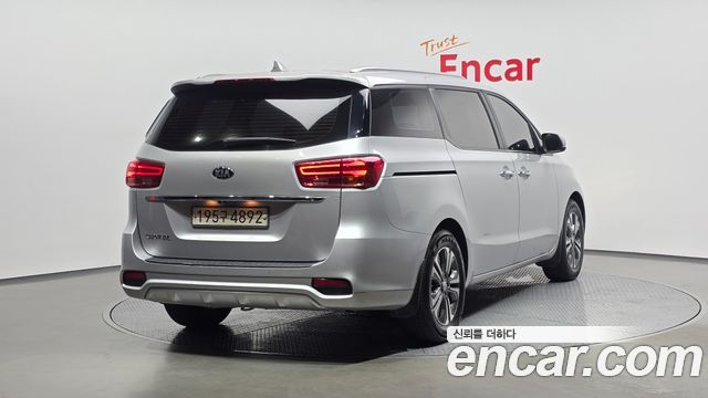 Kia Carnival из Кореи Encar