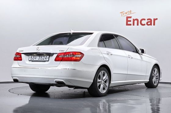Mercedes-Benz E-Class E220 CDI Avantgarde — пробег 109 318 км — фото 2 из 5