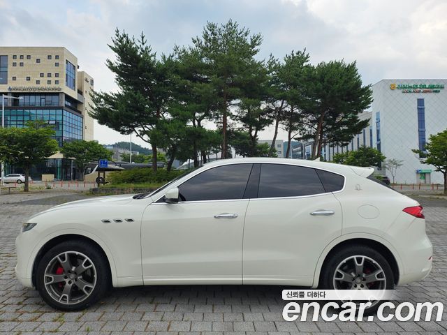 Maserati Levante 3.0 Diesel AWD Premium — пробег 207 863 км — фото 5 из 5