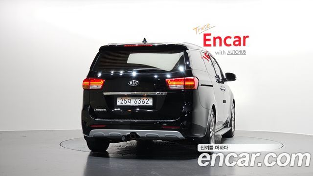 Kia Carnival 9-seater Prestige — пробег 139 992 км — фото 4 из 5