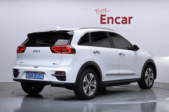 Kia Niro Noblesse — пробег 136 487 км — фото 2 из 5