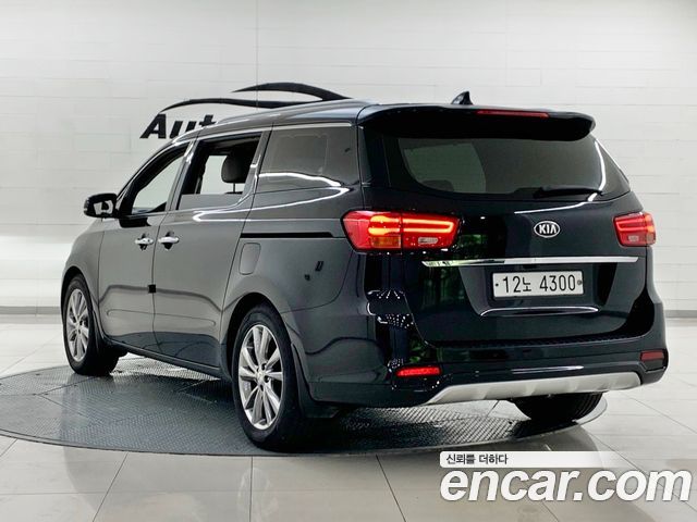 Kia Carnival из Кореи Encar