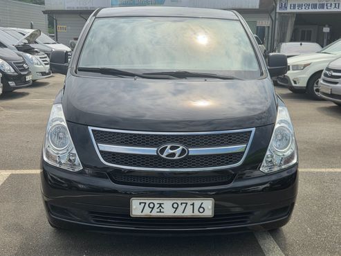 Hyundai Starex 12-Seater Wagon CVX Luxury — пробег 56 983 км — фото 1 из 5