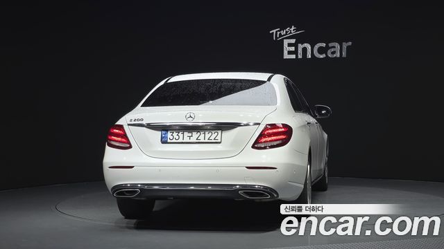 Mercedes-Benz E-Class из Кореи Encar