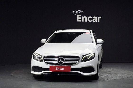 Mercedes-Benz E-Class E220d Avantgarde — пробег 120 393 км — фото 3 из 5