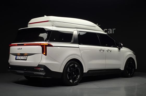 Kia Carnival Gasoline 9-Seater Hi Limousine (7-seater Limousine(Special vehicle) — пробег 15 415 км — фото 2 из 5