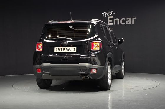 Jeep Renegade 2.4 Limited — пробег 28 731 км — фото 4 из 5