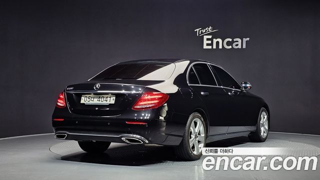 Mercedes-Benz E-Class из Кореи Encar