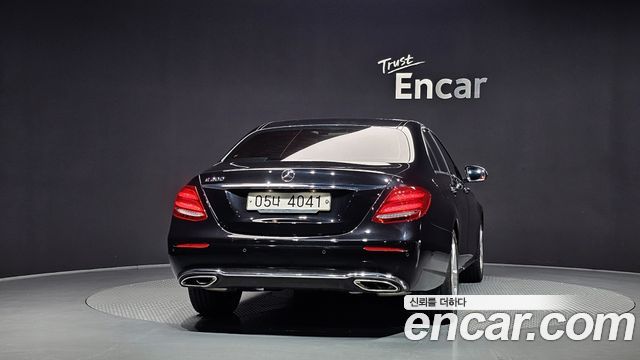 Mercedes-Benz E-Class из Кореи Encar
