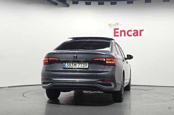 Volkswagen Jetta 1.5 TSI Prestige — пробег 10 567 км — фото 4 из 5
