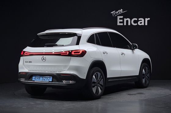 Mercedes-Benz EQA EQA250 Electric Art — пробег 40 100 км — фото 2 из 5
