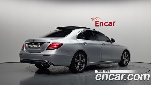 Mercedes-Benz E-Class из Кореи Encar