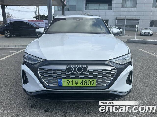 Audi Q8 e-tron 55 Quattro — пробег 26 000 км — фото 3 из 5