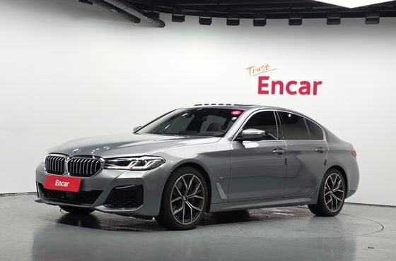 BMW 5-Series 530i xDrive M Sport Package — пробег 42 878 км — фото 1 из 5